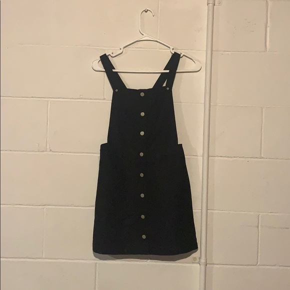 H&M Dresses & Skirts - Button up overall mini skirt